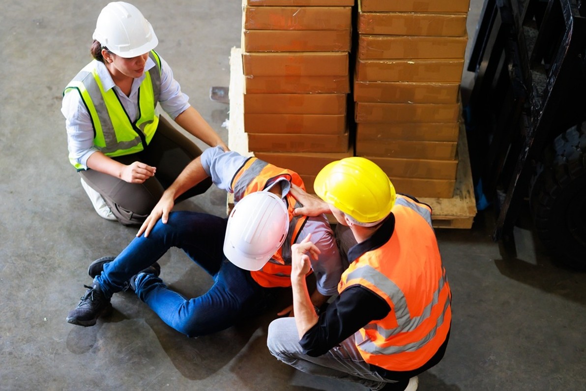 When To Hire A Lawyer After A Workplace Accident