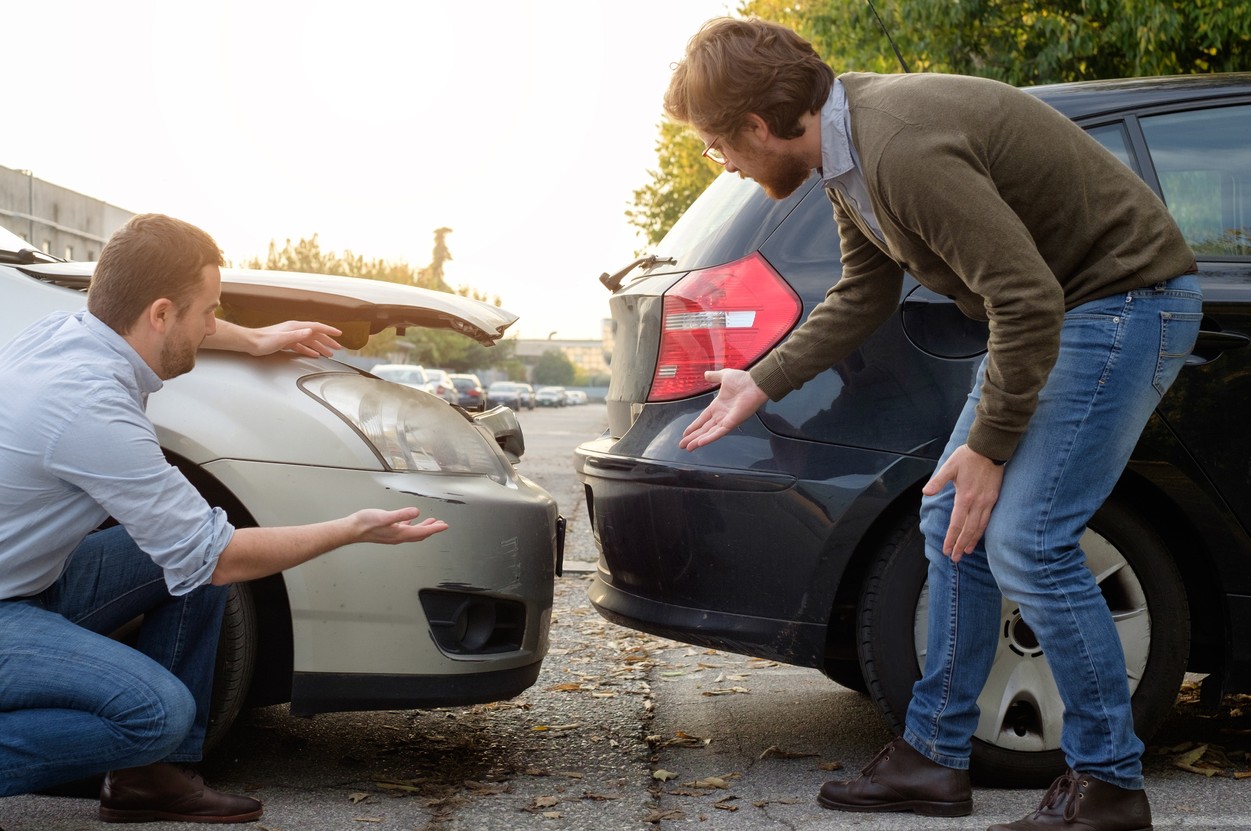 When to Hire a Rockford Car Accident Lawyer vs. Handling It Alone